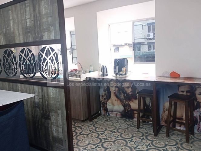 Bodega en venta en El Poblado, Medellín, 387 m² · foto 9 de 21