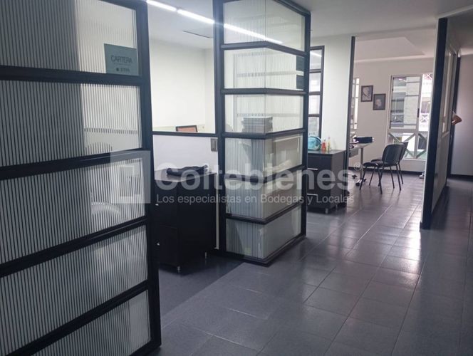 Bodega en venta en El Poblado, Medellín, 387 m² · foto 14 de 21
