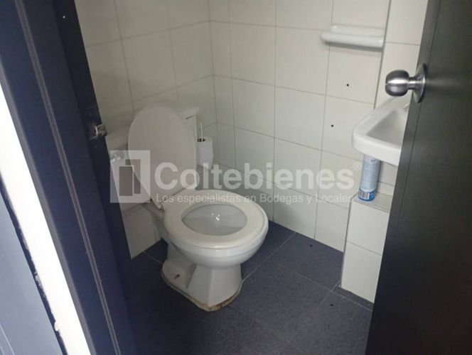 Bodega en venta en El Poblado, Medellín, 387 m² · foto 20 de 21