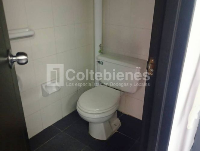 Bodega en venta en El Poblado, Medellín, 387 m² · foto 21 de 21