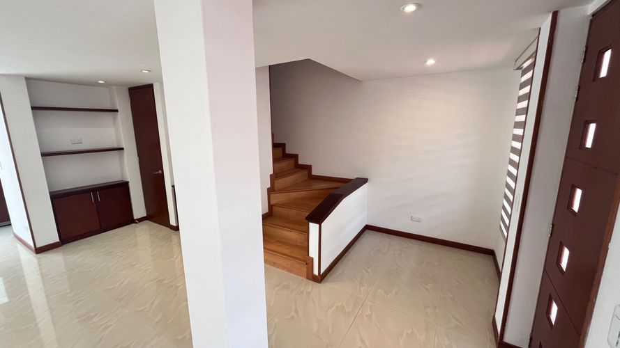 Casa de 4 alcobas en venta en Cota, 170 m² · foto 2 de 24