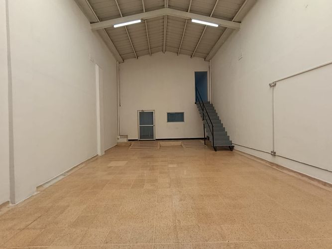 Bodega en arriendo en Boston, Medellín, 277 m² · foto 4 de 18