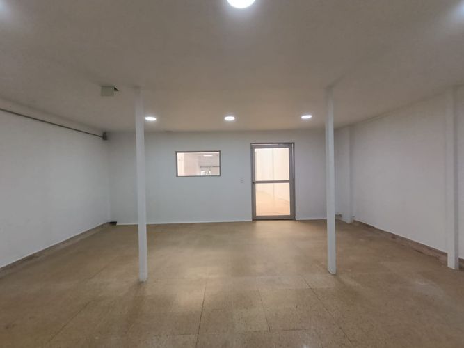 Bodega en arriendo en Boston, Medellín, 277 m² · foto 9 de 18