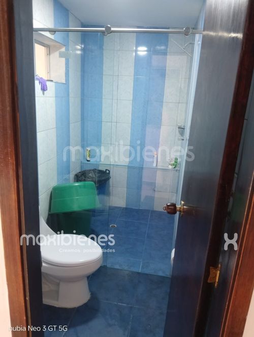 Casa de 4 alcobas en venta en Campo Valdes No.2, Medellín, 213 m² · foto 8 de 9