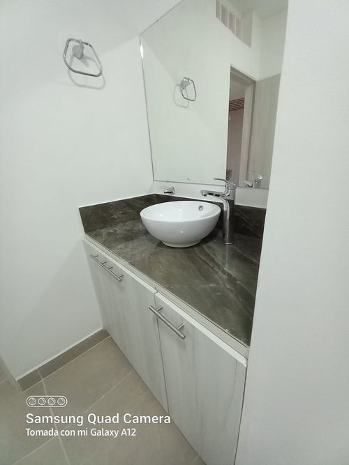 Edificio en venta en Departamental, Cali, 200 m² · foto 7 de 13