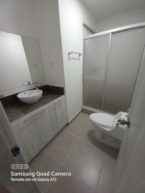 Edificio en venta en Departamental, Cali, 200 m² · foto 6 de 13