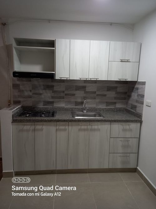Edificio en venta en Departamental, Cali, 200 m² · foto 3 de 13