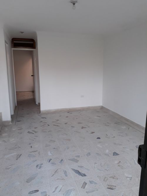 Edificio en venta en Departamental, Cali, 200 m² · foto 9 de 13