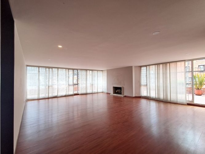 Apartamento en venta en Chapinero, Bogotá, 220 m² · foto 2 de 24