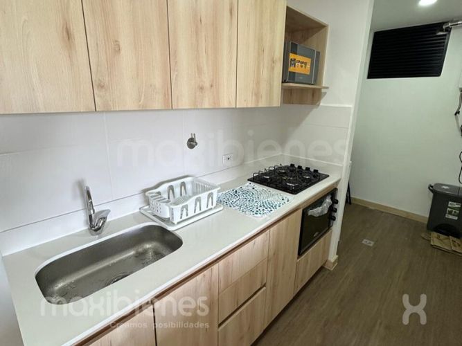 Apartamento de 3 alcobas en venta en Rionegro, 73 m² · foto 3 de 11