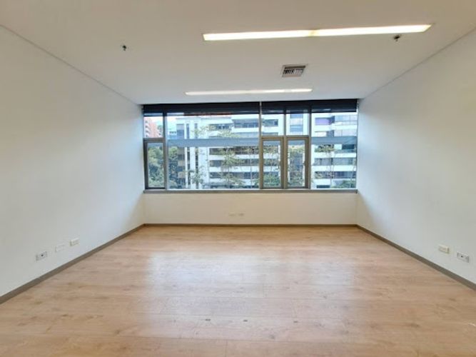 Oficina en arriendo en Milla De Oro, Medellín, 44 m² · foto 10 de 14