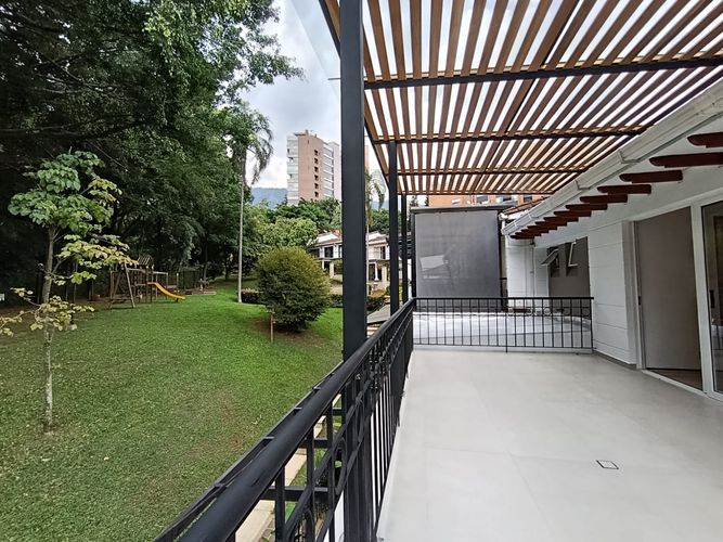 Casa de 3 alcobas en arriendo en El Poblado, Medellín, 320 m² · foto 19 de 20