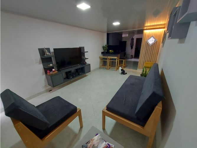 Casa de 4 alcobas en venta en Bombona No.2, Medellín, 100 m² · foto 5 de 23