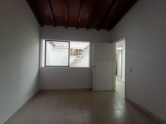 Oficina en arriendo en Calasanz, Medellín, 200 m² · foto 13 de 18