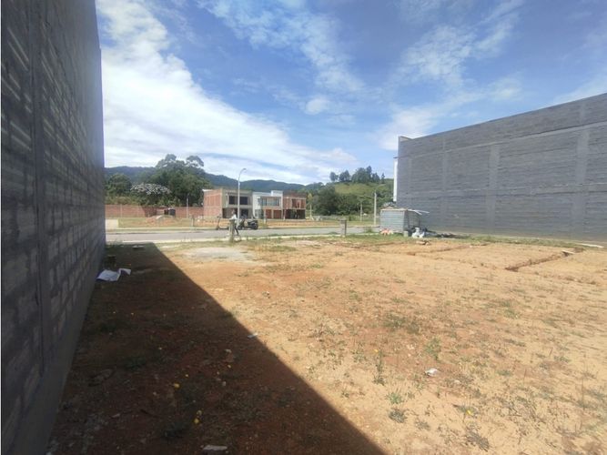 Lote en venta en El Tambo, La Ceja, 115 m² · foto 4 de 4