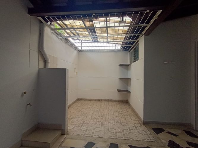 Oficina en arriendo en La America, Medellín, 200 m² · foto 11 de 18