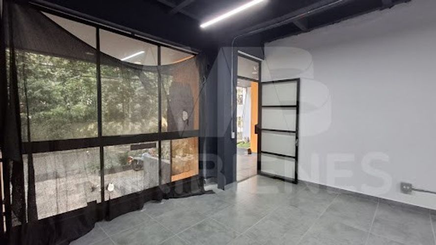 Local en arriendo en Suramericana, Medellín, 100 m² · foto 3 de 4