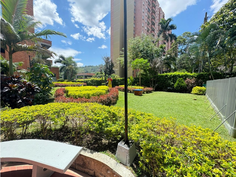 Apartamento en Venta en Los colores, Medellín