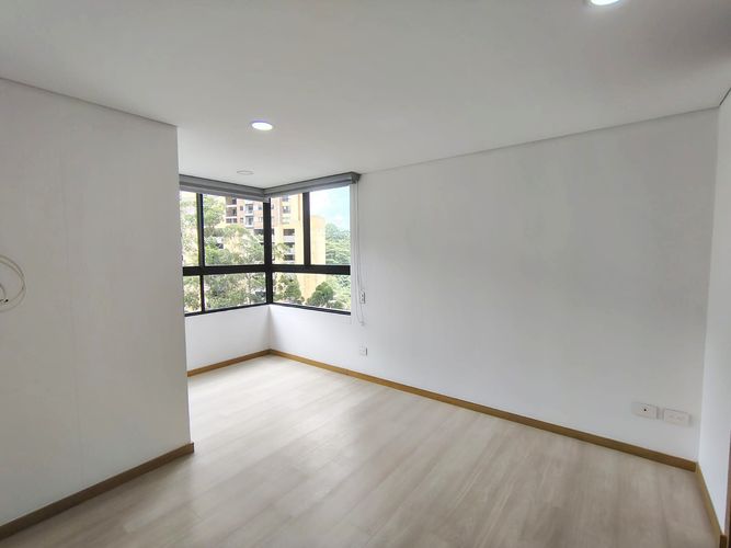 Apartamento en venta en El Poblado, Medellín · foto 9 de 18