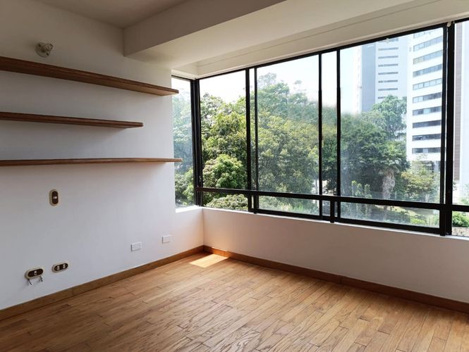 Apartamento de 3 alcobas en arriendo en El Poblado, Medellín, 164 m² · foto 15 de 20