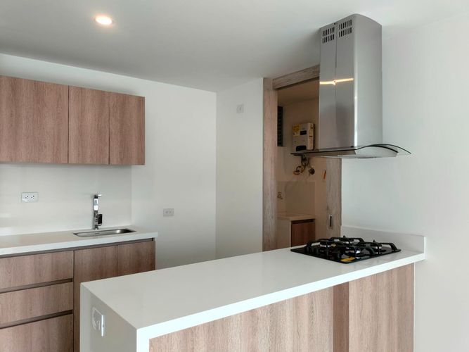 Apartamento de 1 alcoba en venta en El Poblado, Medellín, 56 m² · foto 7 de 13