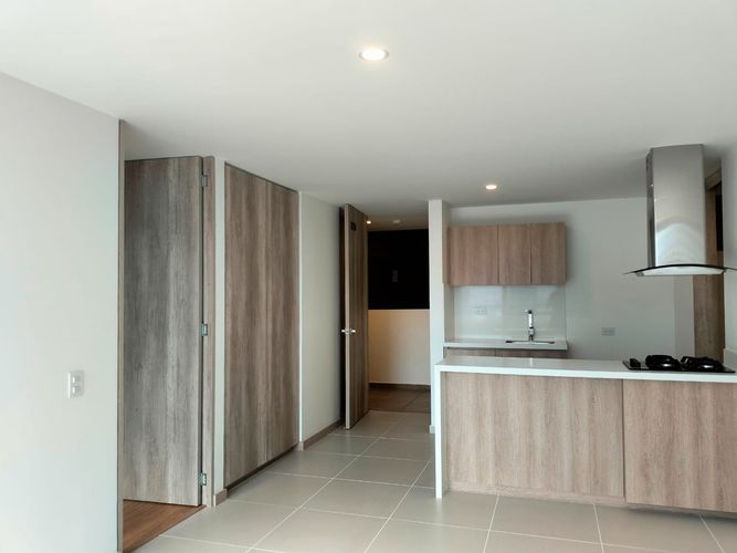 Apartamento de 1 alcoba en venta en El Poblado, Medellín, 56 m² · foto 5 de 13