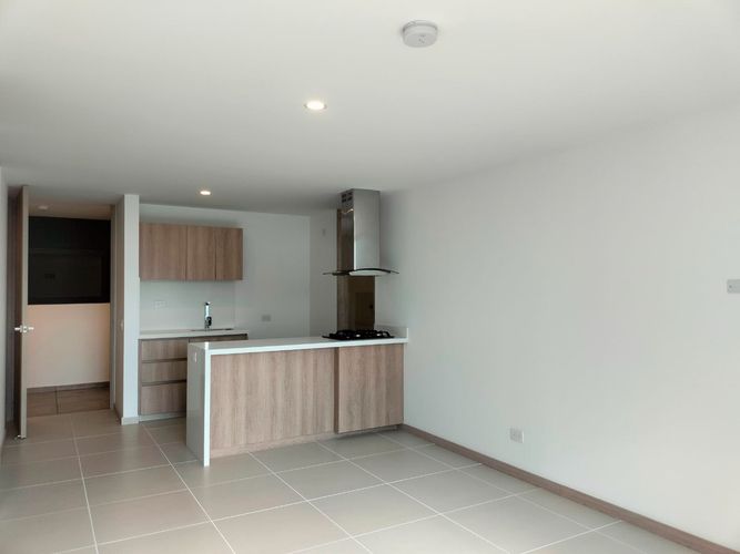 Apartamento de 1 alcoba en venta en El Poblado, Medellín, 56 m² · foto 3 de 13