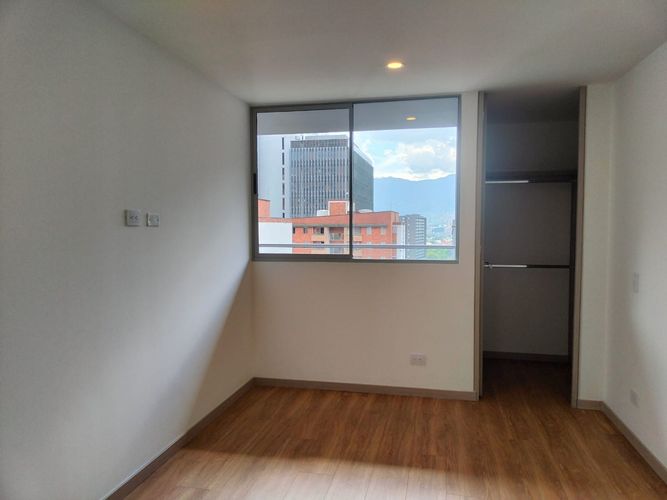 Apartamento de 1 alcoba en venta en El Poblado, Medellín, 56 m² · foto 10 de 13