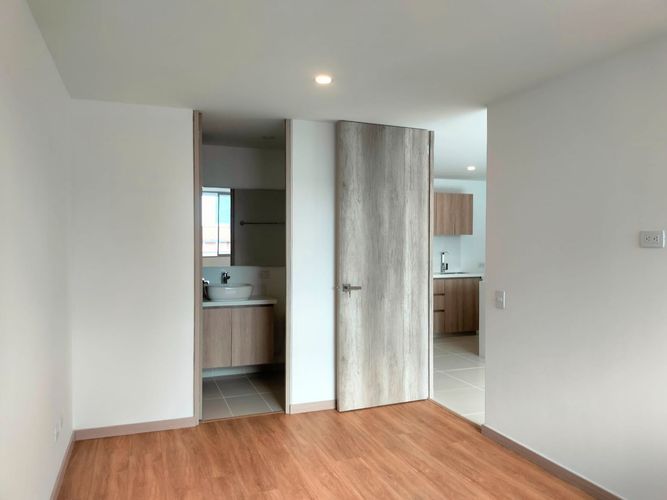 Apartamento de 1 alcoba en venta en El Poblado, Medellín, 56 m² · foto 11 de 13