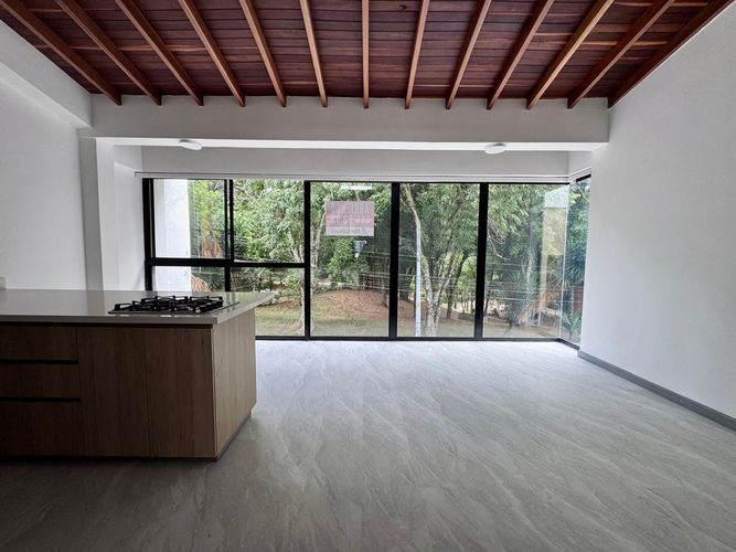 Apartamento de 2 alcobas en arriendo en Cristobal, Medellín, 80 m² · foto 3 de 16