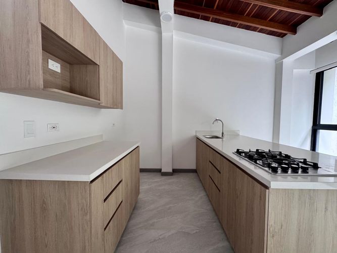 Apartamento de 2 alcobas en arriendo en Cristobal, Medellín, 80 m² · foto 6 de 16