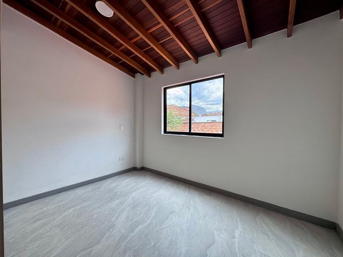 Apartamento de 2 alcobas en arriendo en Cristobal, Medellín, 80 m² · foto 11 de 16