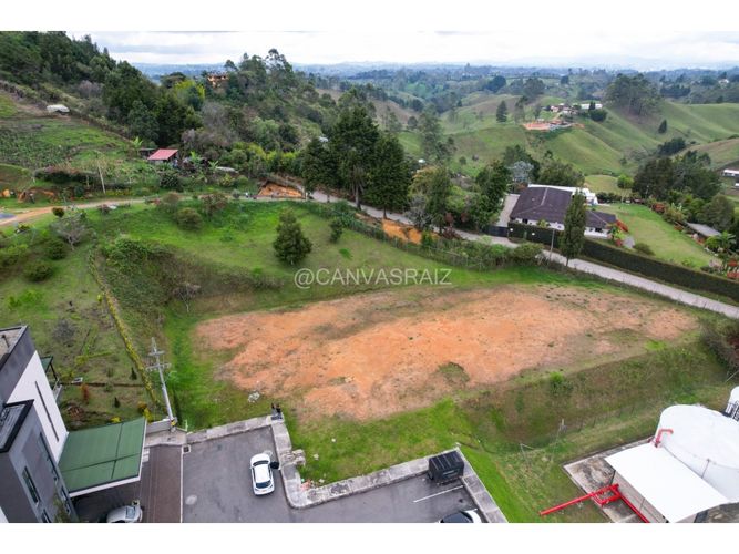 Apartaestudio en venta en La Mosquita, Rionegro, 1196 m² · foto 3 de 3