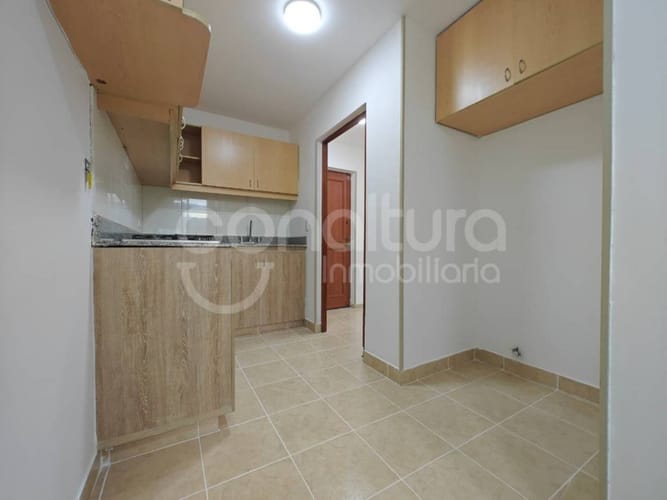 Apartamento de 3 alcobas en arriendo en Santa Fe, Medellín, 94 m² · foto 2 de 19