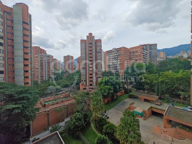 Apartamento de 3 alcobas en arriendo en Santa Fe, Medellín, 94 m² · foto 19 de 19