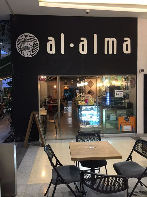 Local en arriendo en El Poblado, Medellín, 73 m² · foto 5 de 6