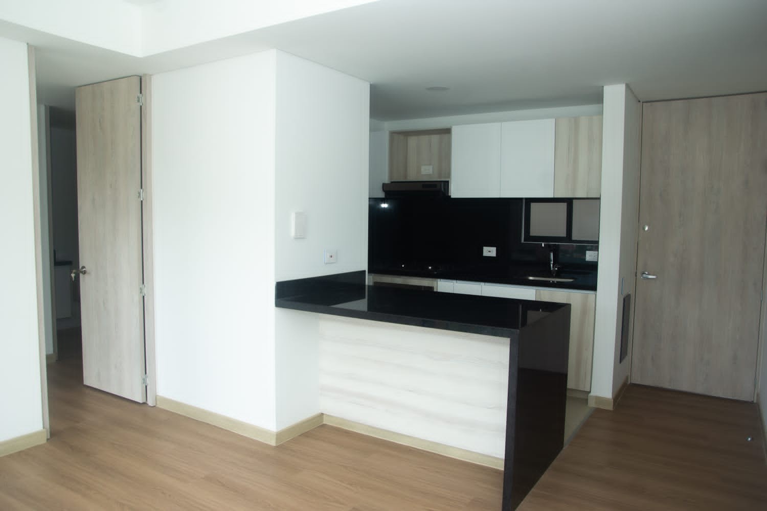Apartamento en venta en Jardines De Tanambi, Pereira · foto 2 de 11