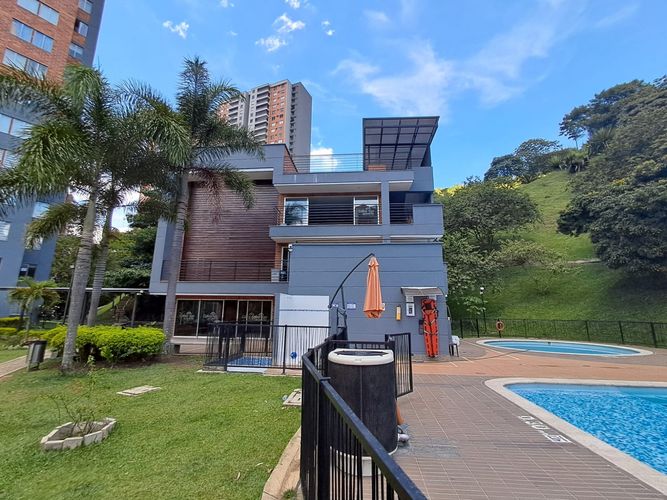 Apartamento en arriendo en Belén, Medellín · foto 8 de 9
