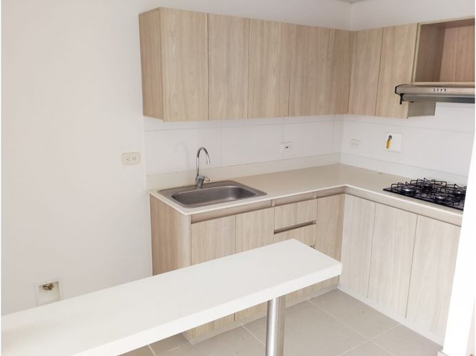 Apartamento de 3 alcobas en venta en Zona Industrial No. 3, Sabaneta, 66 m² · foto 6 de 16