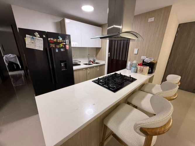 Apartamento de 3 alcobas en venta en La Aurora, Bucaramanga, 84 m² · foto 2 de 13