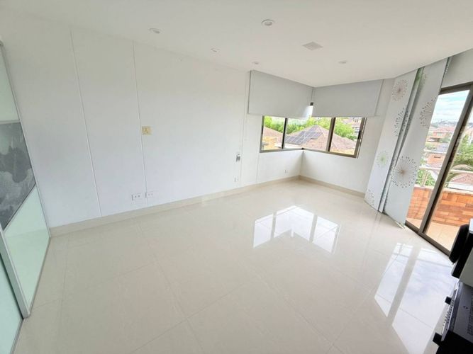 Casa de 5 alcobas en venta en Ruitoque Condominio, Floridablanca, 849 m² · foto 7 de 17