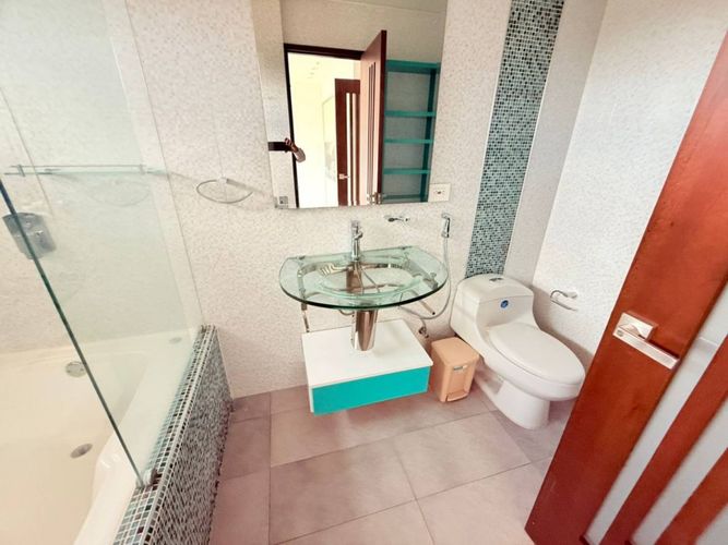 Casa de 5 alcobas en venta en Ruitoque Condominio, Floridablanca, 849 m² · foto 8 de 17