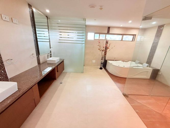 Casa de 5 alcobas en venta en Ruitoque Condominio, Floridablanca, 849 m² · foto 13 de 17