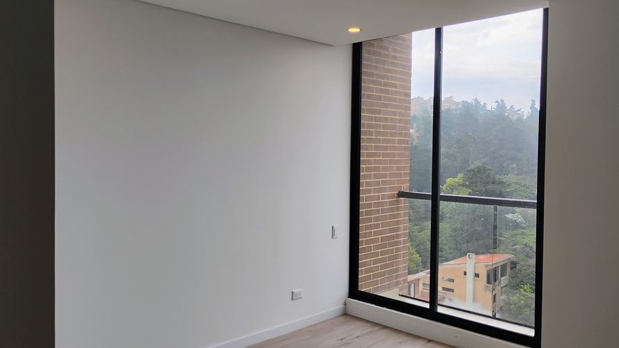 Apartamento de 1 alcoba en venta en Cerros De Niza, Bogotá, 57 m² · foto 2 de 9