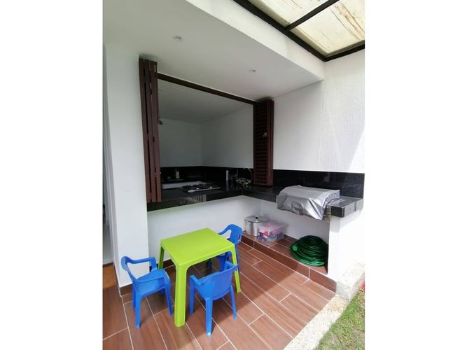 Casa de 3 alcobas en venta en Las Palmas, Ricaurte, 140 m² · foto 4 de 15