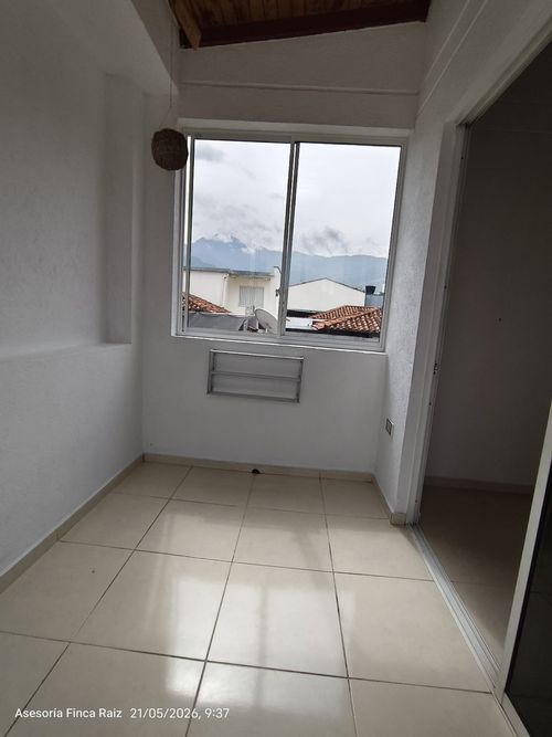 Casa de 4 alcobas en venta en Versalles, Floridablanca, 132 m² · foto 11 de 24
