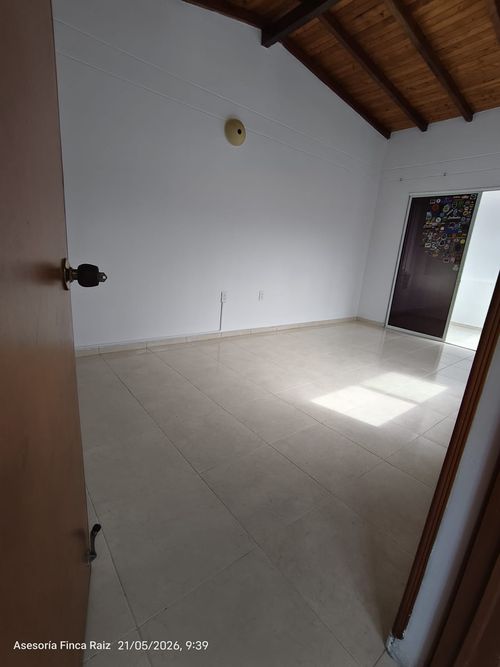 Casa de 4 alcobas en venta en Versalles, Floridablanca, 132 m² · foto 13 de 24
