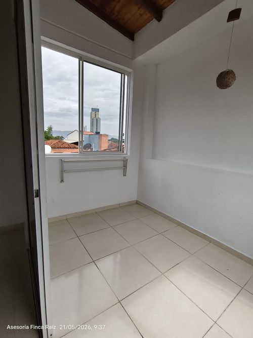 Casa de 4 alcobas en venta en Versalles, Floridablanca, 132 m² · foto 14 de 24