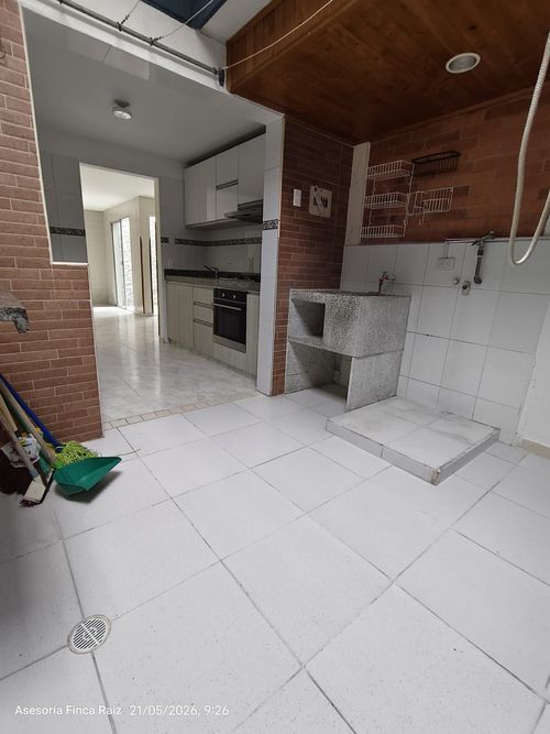 Casa de 4 alcobas en venta en Versalles, Floridablanca, 132 m² · foto 16 de 24