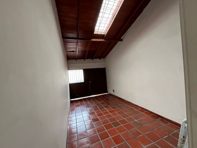 Casa de 4 alcobas en venta en Prados Del Norte, Cali, 318 m² · foto 8 de 10